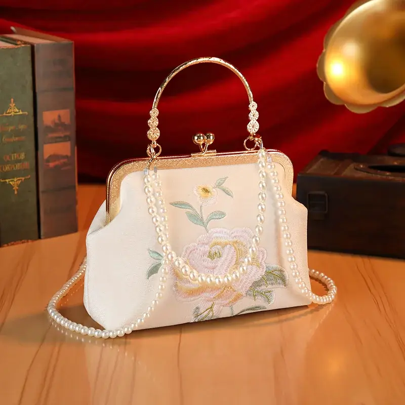 New Chinese Style Embroidered Women's Bag Small Square Bridesmaid Handbag — feature 3