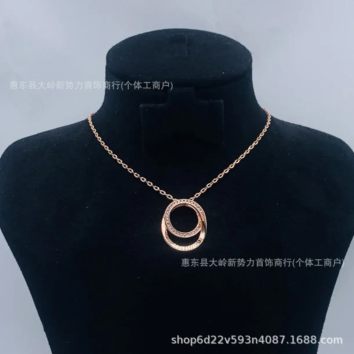 Gold Rhinestone Necklace Set for Women Simple Design - Image 9