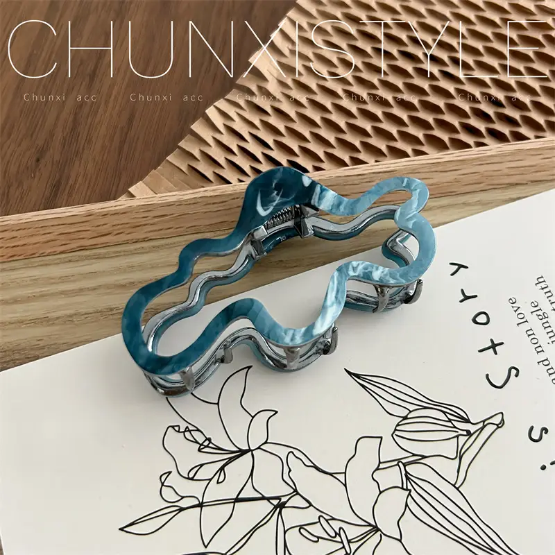 Women's Acetic Acid Hairpin Clip with Blue Shark Design - Image 11