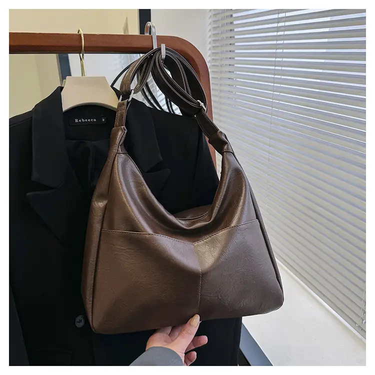 Black Leather Shoulder Bag for Women 2024 — feature 10