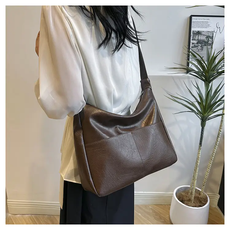 Black Leather Shoulder Bag for Women 2024 — feature 14