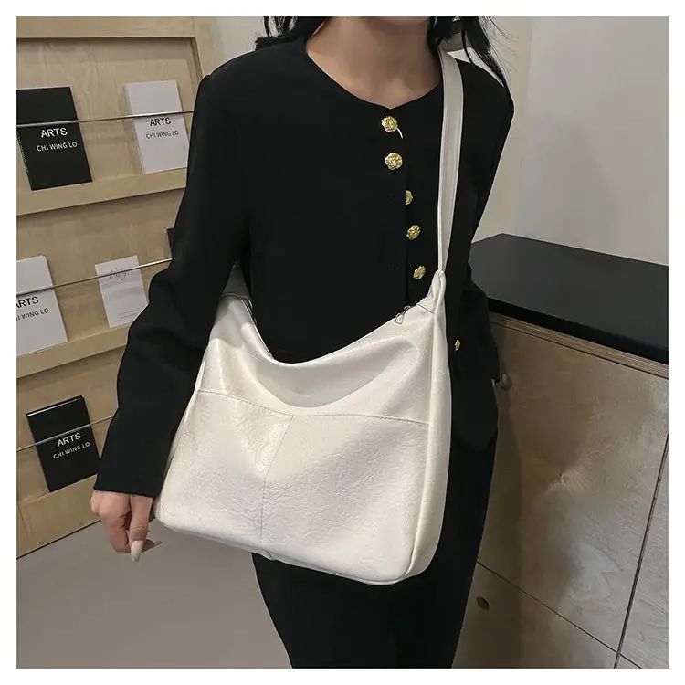 Black Leather Shoulder Bag for Women 2024 — feature 17