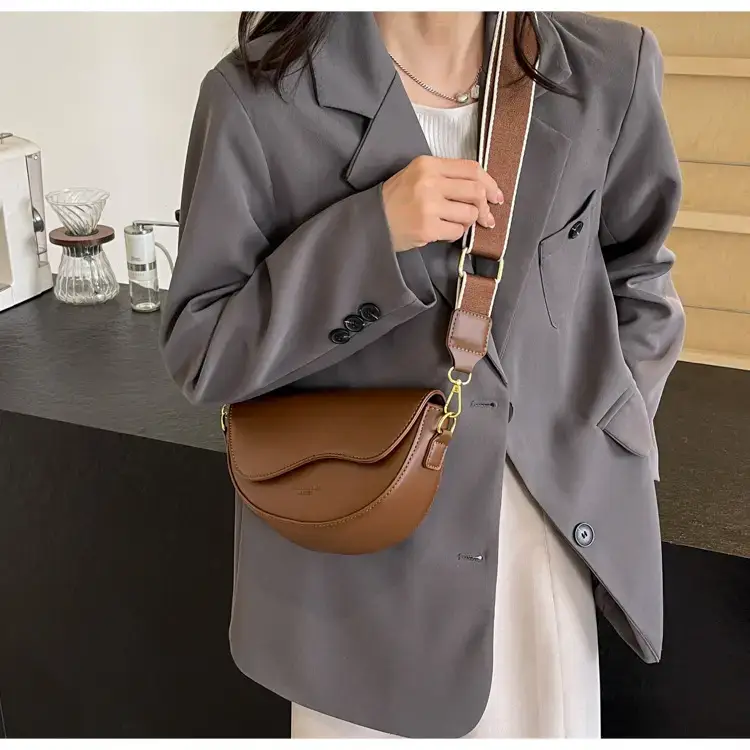 Black Leather Shoulder Crossbody Bag with Gold Hardware — feature 27