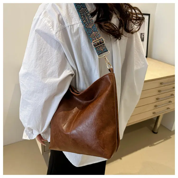 Women's Black Textured Shoulder Crossbody Tote Bag Large Capacity — feature 21