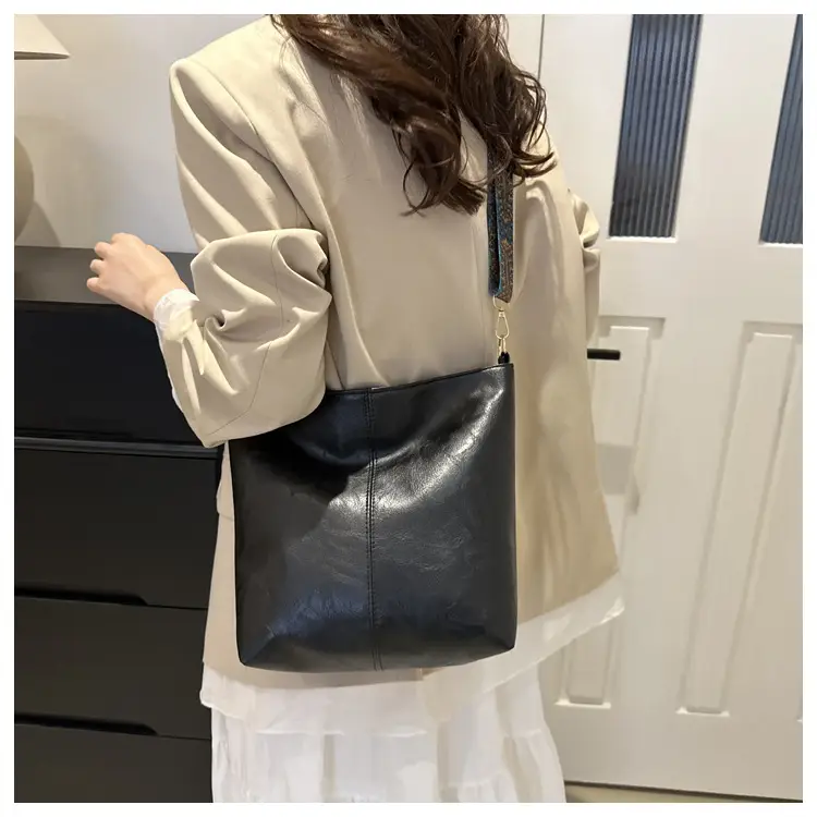 Women's Black Textured Shoulder Crossbody Tote Bag Large Capacity — feature 23