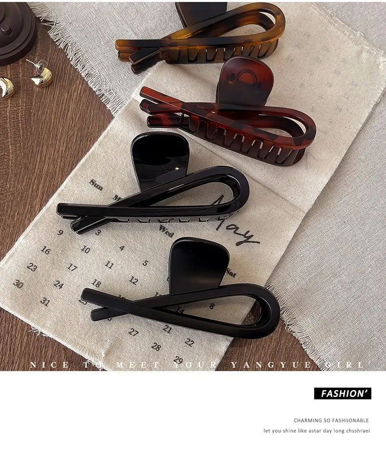 Large Retro Shark Hair Clip for Women Black Acrylic — feature 3