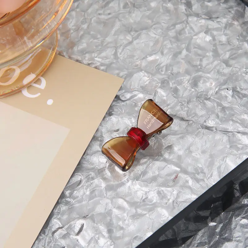 Gold Label Bow Hairpins for Girls - 3 Pcs Set - Image 4