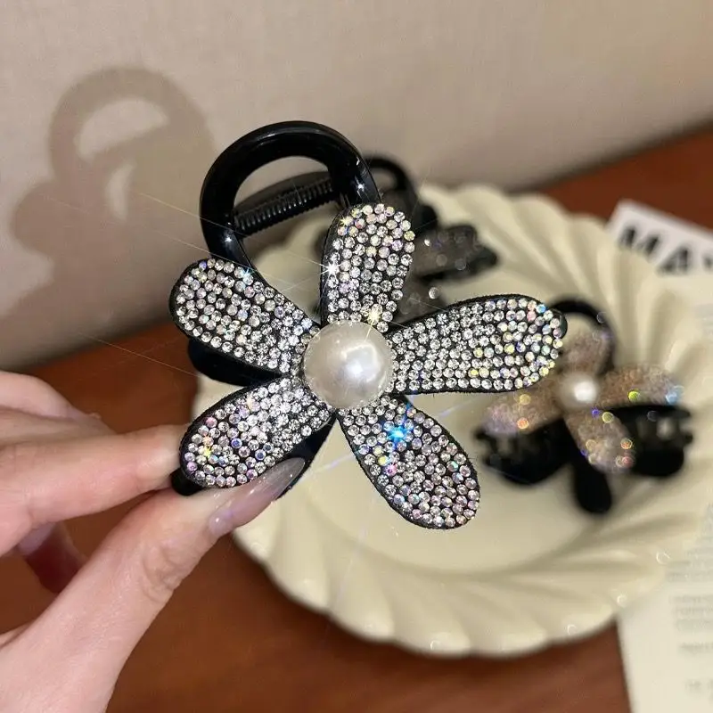 Light Luxury Sunflower Hairpin for Women - Image 3