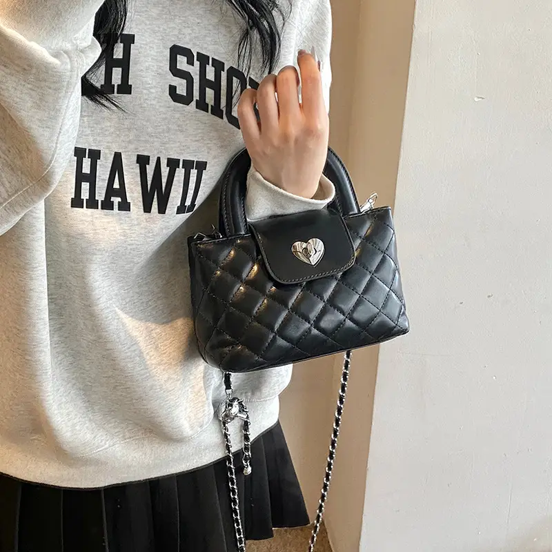 Quilted Chain Shoulder Bag for Women 2026 - Image 7