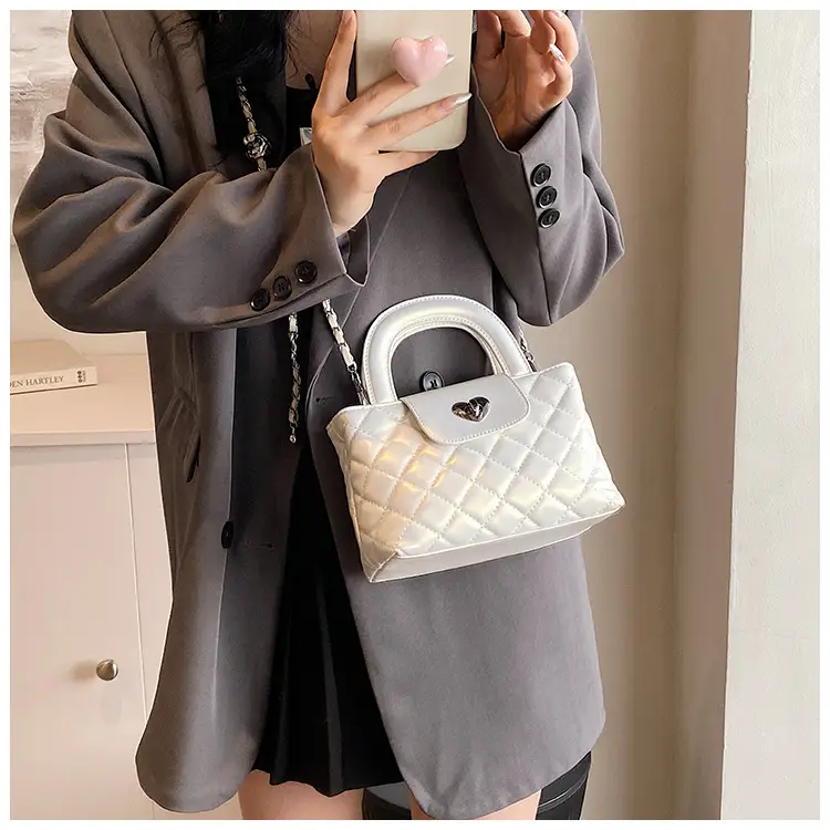 Quilted Chain Shoulder Bag for Women 2026 — feature 17