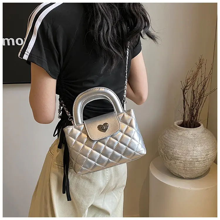 Quilted Chain Shoulder Bag for Women 2026 — feature 32