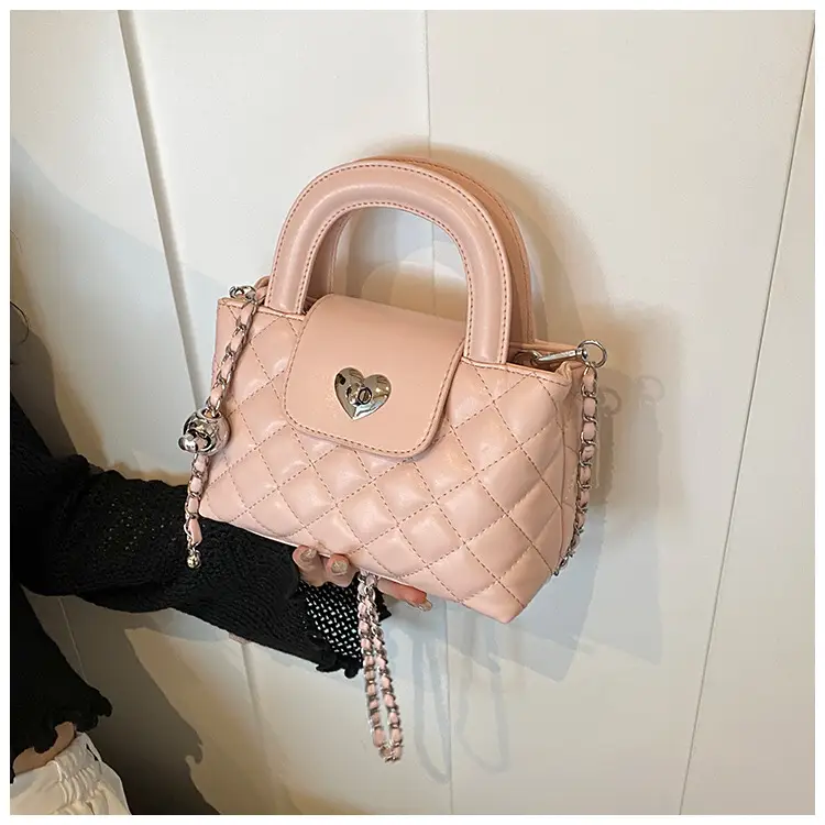 Quilted Chain Shoulder Bag for Women 2026 — feature 43
