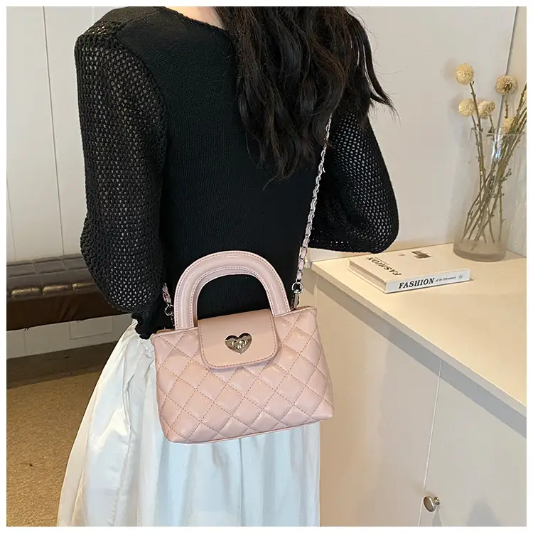 Quilted Chain Shoulder Bag for Women 2026 — feature 46