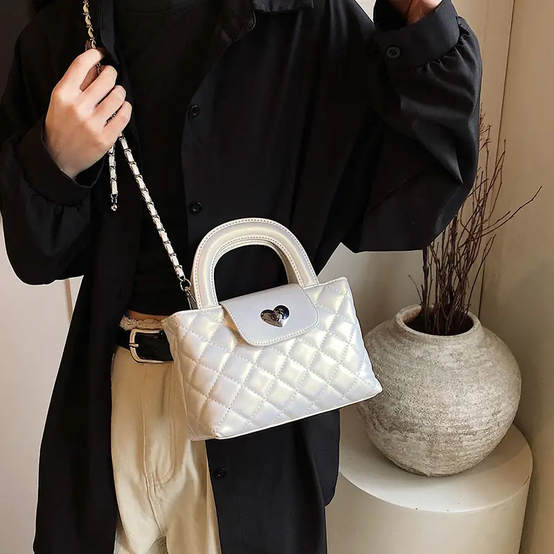 Quilted Chain Shoulder Bag for Women 2026 - Image 4