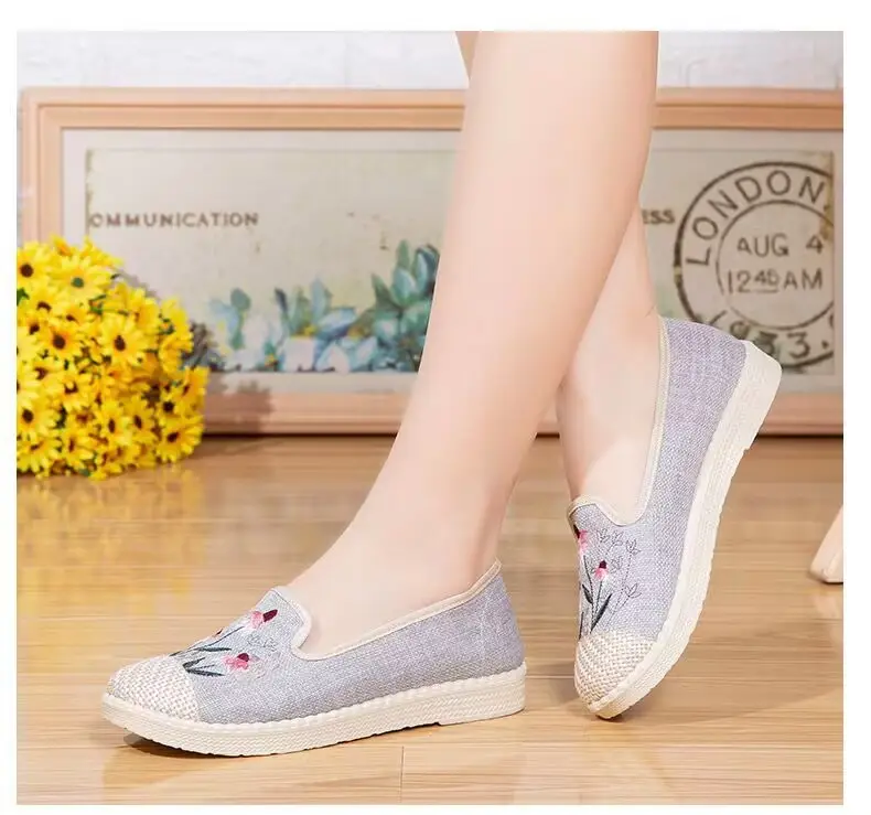 Spring and Summer New Old Beijing Cloth Shoes Women's Shoes Canvas Shoes Non-slip Soft Sole Slip-on Shoes Comfortable All-match Fisherman Shoes — feature 8