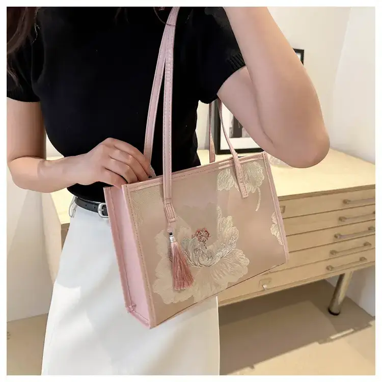 New Chinese Embroidered Tassel Bag for Women — feature 9