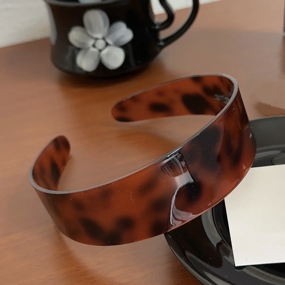 Leopard Print Wide Bristle Headband with Teeth - Image 5