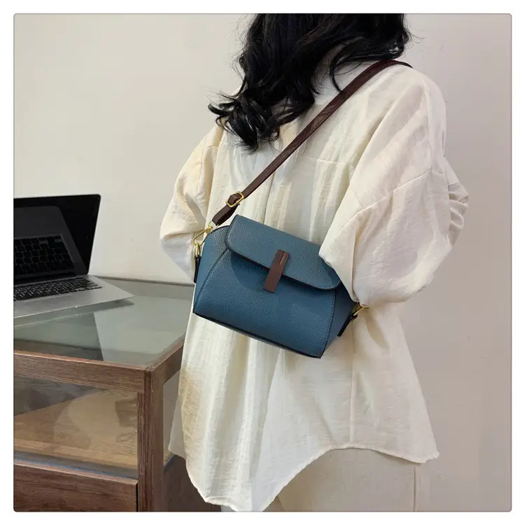 Women's Small Square Bag Black Shoulder Crossbody 2024 — feature 25