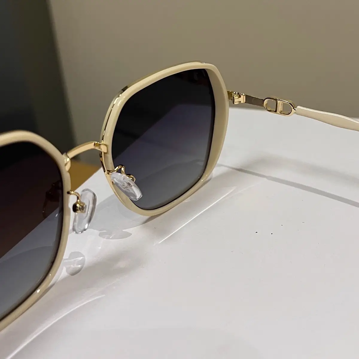 Women Face-Slimming UV Protection Sunglasses 2026 - Image 6