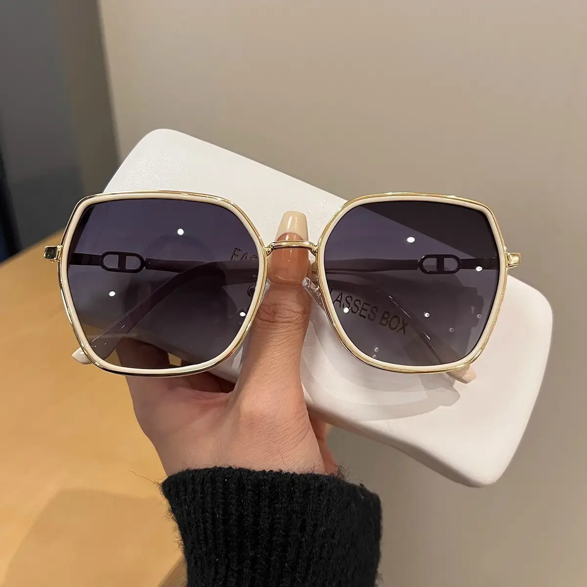Women Face-Slimming UV Protection Sunglasses 2026 - Image 7