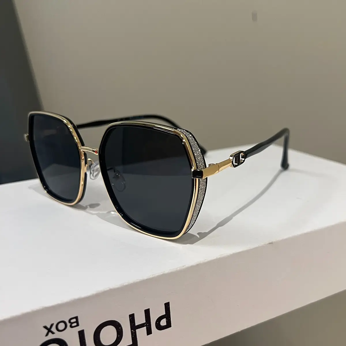 black gold black gray