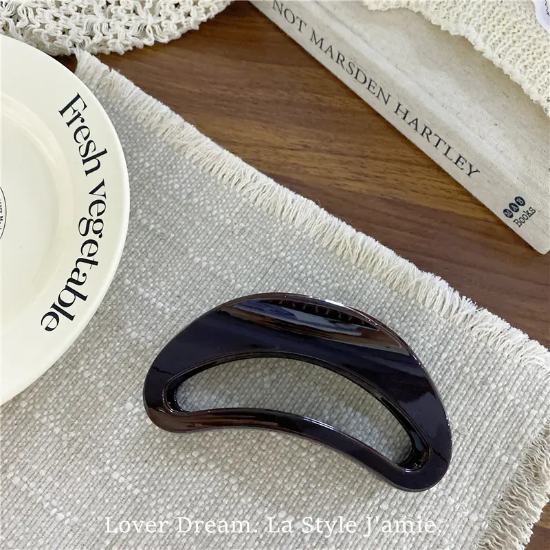 Double Spring Shark Clip Hairpin Black Semi-Circle — feature 8