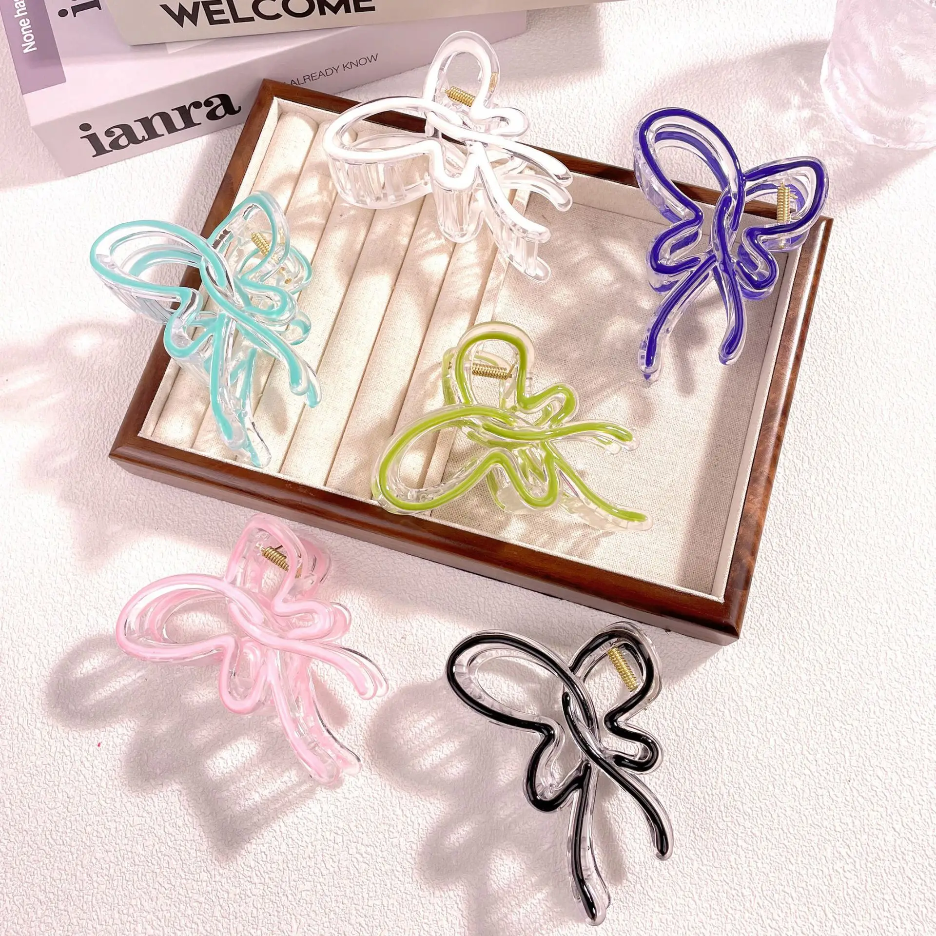 New Sweet Cool Wind Gradient Hollow Butterfly Hairpin - Image 20