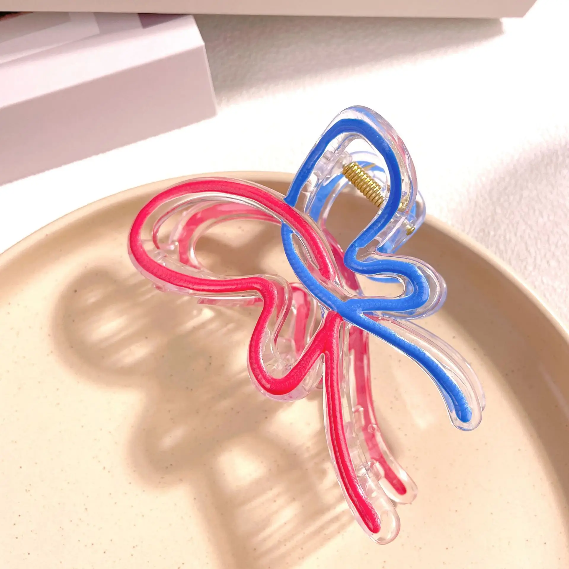 New Sweet Cool Wind Gradient Hollow Butterfly Hairpin - Image 6