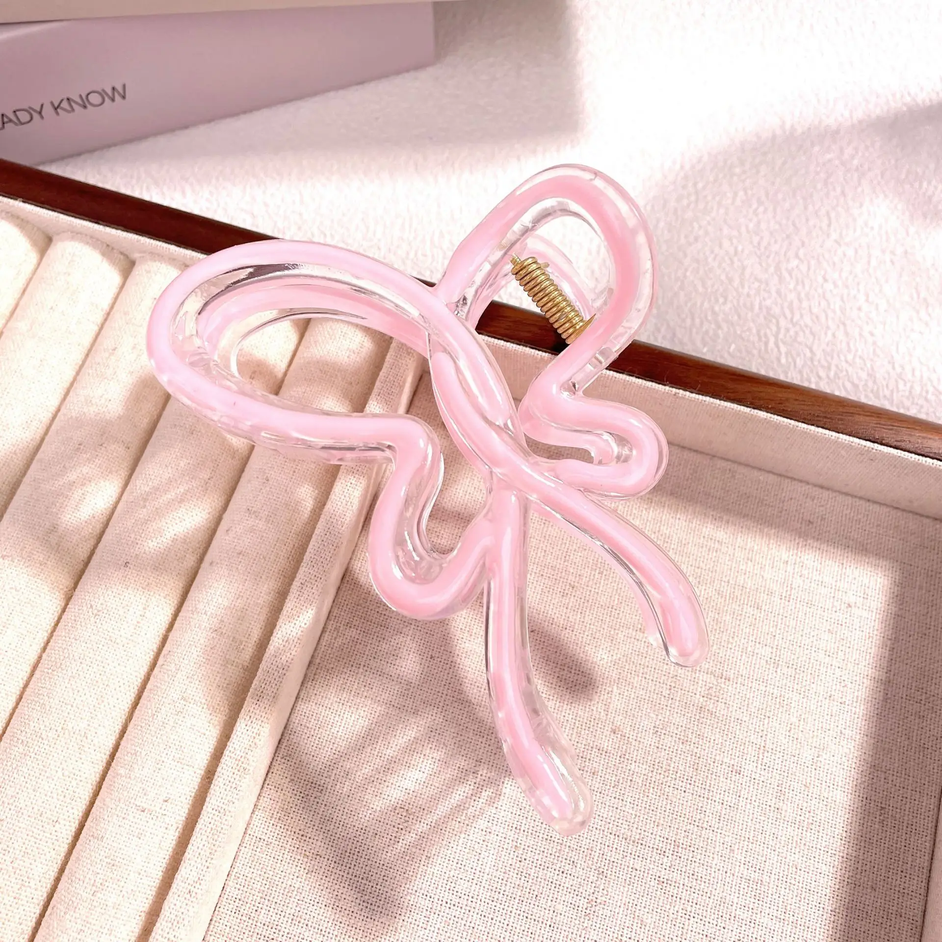 New Sweet Cool Wind Gradient Hollow Butterfly Hairpin - Image 7