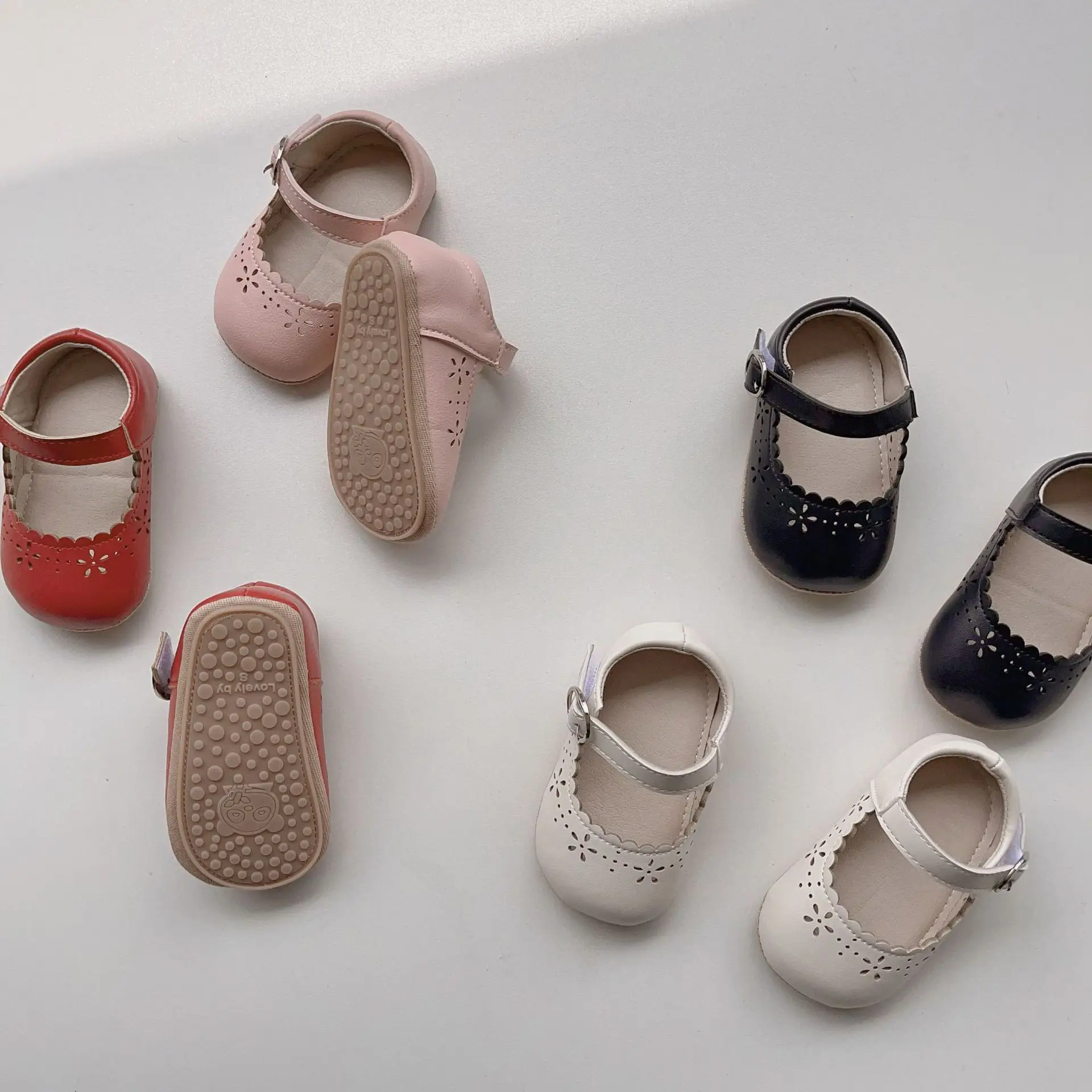 Red Flower Hollow Baby Sandals for Girls — feature 14