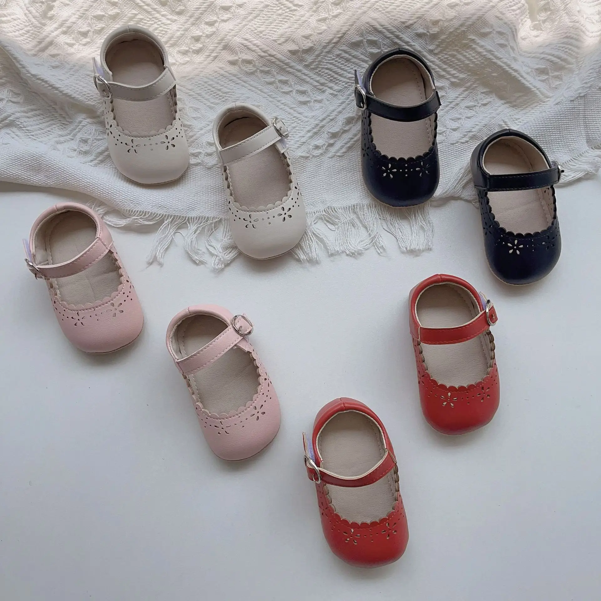 Red Flower Hollow Baby Sandals for Girls — feature 15