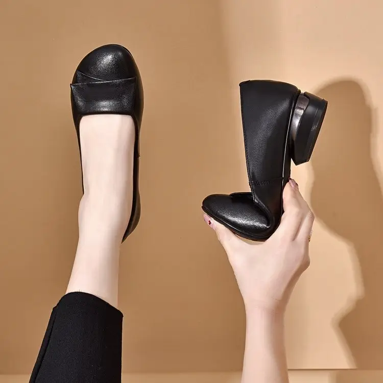 2024 New Spring Shallow Mouth Shoes Women's Soft Sole Mother's Leather Non-Slip Women's Shoes Flat Leather Shoes Round-toed Peas Shoes — feature 3