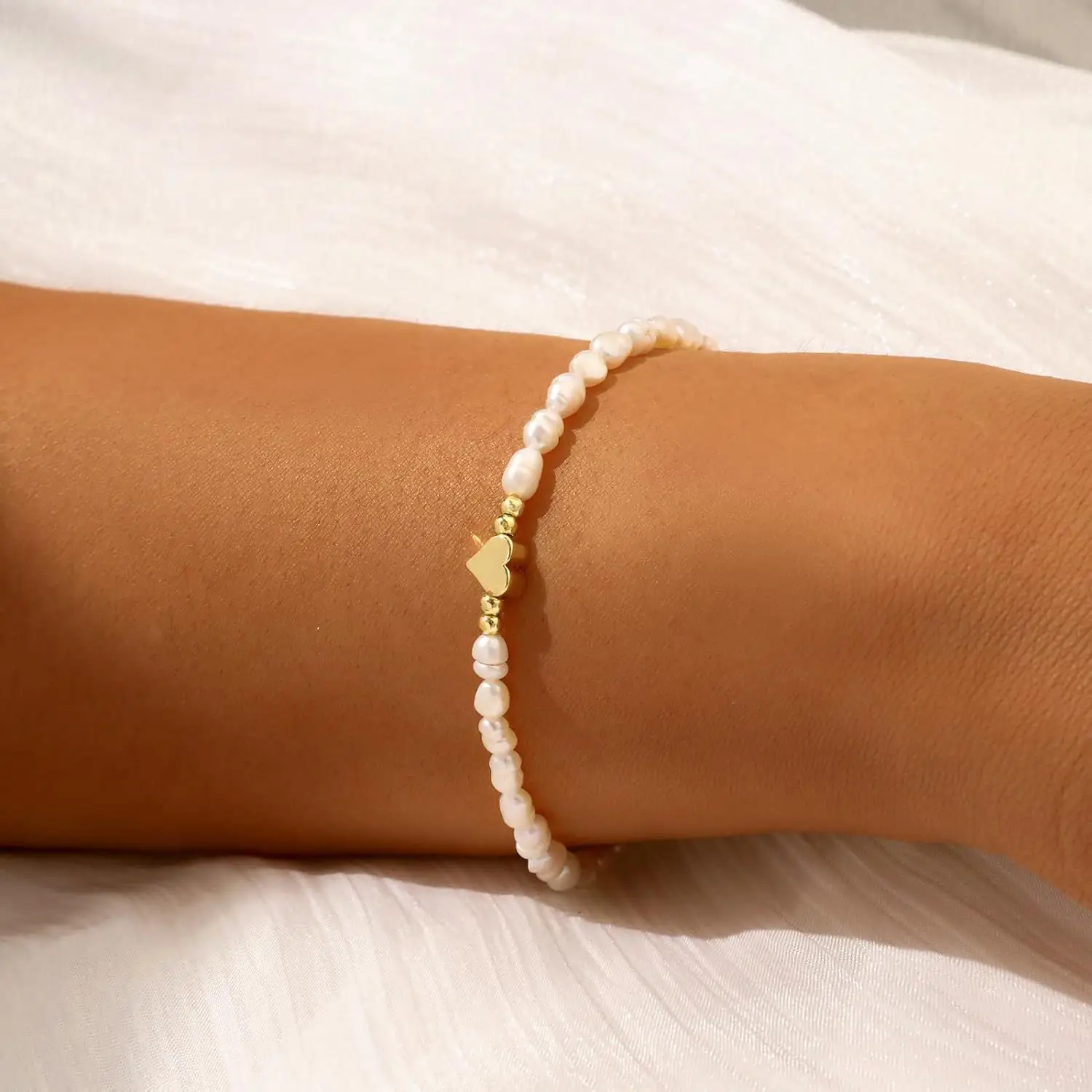 Women's Love Pearl Bracelet with Heart Design — feature 10