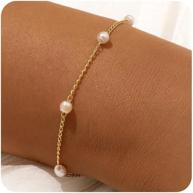Women's Love Pearl Bracelet with Heart Design