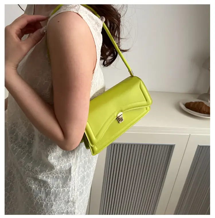 White Crossbody Shoulder Bag for Women 2026 — feature 10