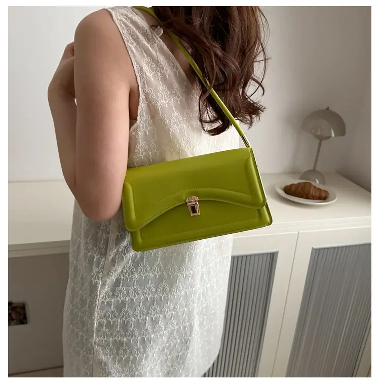 White Crossbody Shoulder Bag for Women 2026 — feature 12