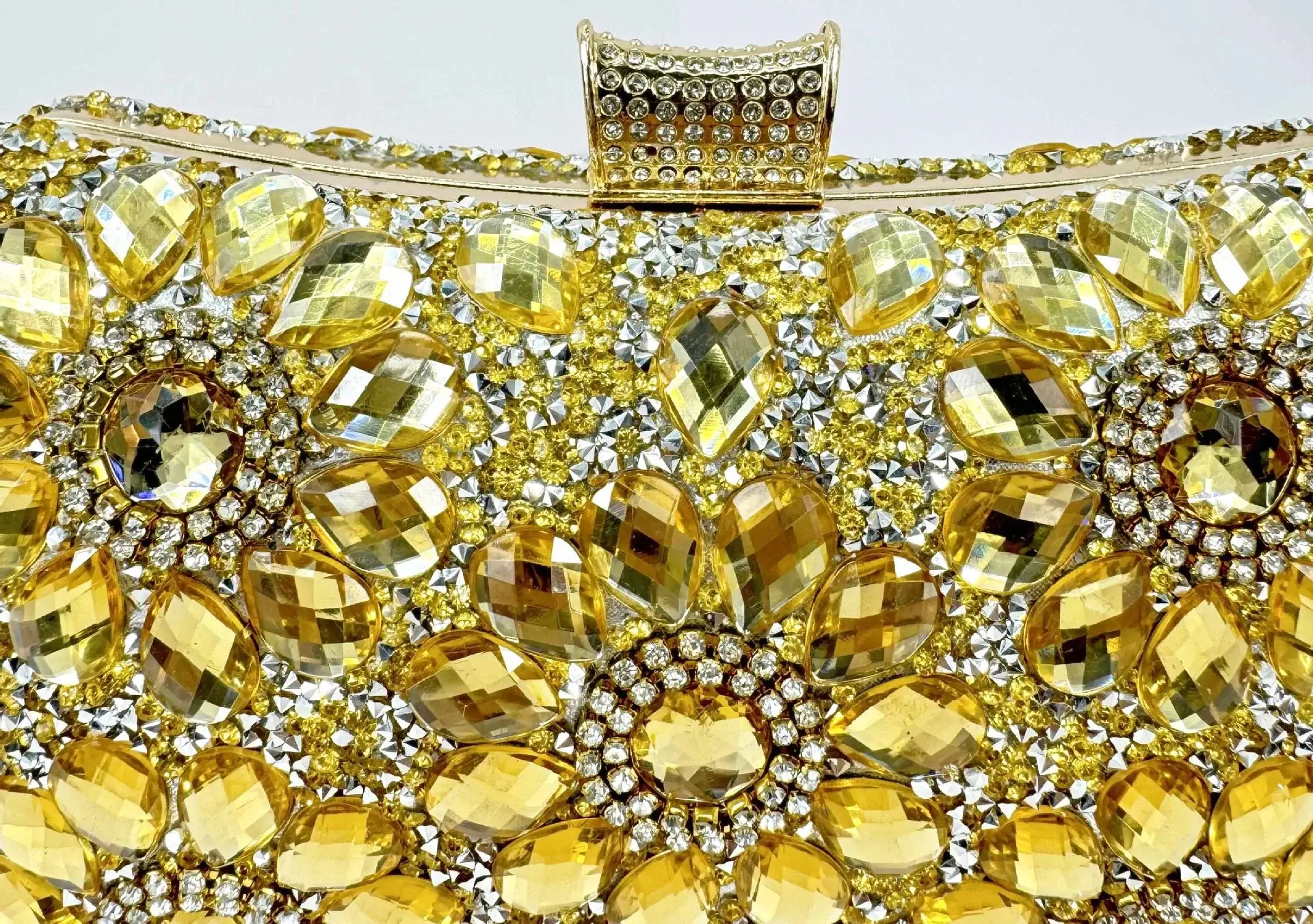 Vintage Green Gemstone Evening Bag for Women — feature 6