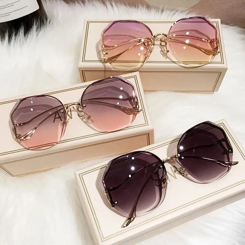 Women's Frameless Metal Sunglasses Multi-deformation Curved Mirror Legs β feature 3