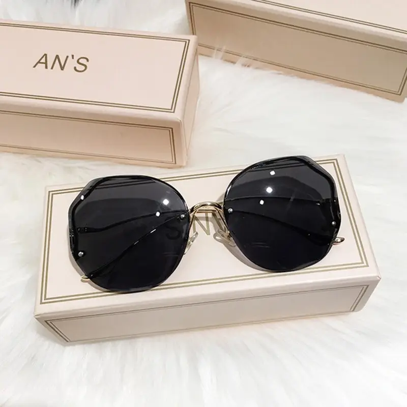 Women's Frameless Metal Sunglasses Multi-deformation Curved Mirror Legs - Image 4