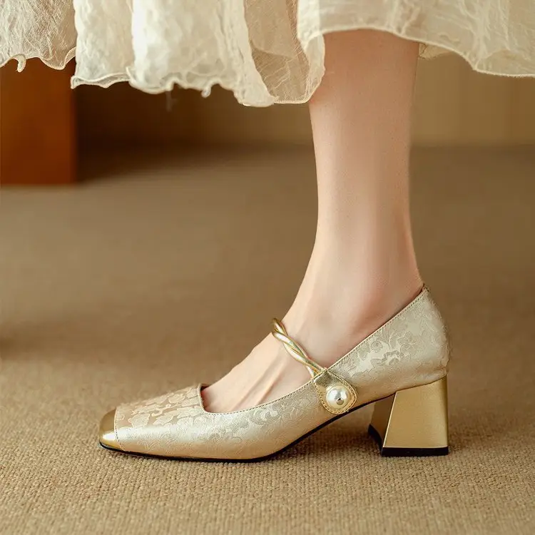 Spring New Chinese Style French Style Light Luxury Embossed Silk Mid-heel Shoes Women's Color Matching Square Toe Single-layer Shoes with Thick Heel - Image 5
