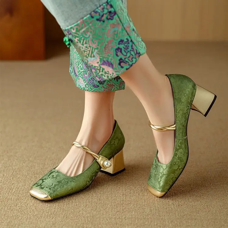 Spring New Chinese Style French Style Light Luxury Embossed Silk Mid-heel Shoes Women's Color Matching Square Toe Single-layer Shoes with Thick Heel - Image 6