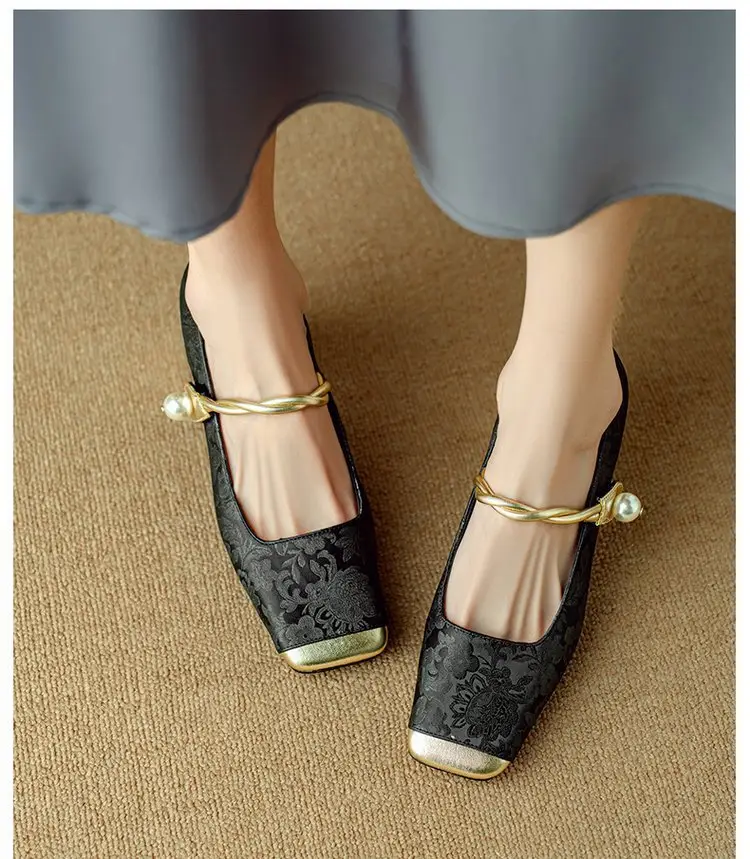 Spring New Chinese Style French Style Light Luxury Embossed Silk Mid-heel Shoes Women's Color Matching Square Toe Single-layer Shoes with Thick Heel — feature 3
