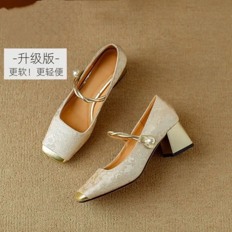 Spring New Chinese Style French Style Light Luxury Embossed Silk Mid-heel Shoes Women's Color Matching Square Toe Single-layer Shoes with Thick Heel - Image 2