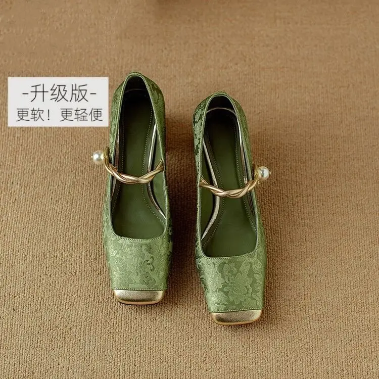 Spring New Chinese Style French Style Light Luxury Embossed Silk Mid-heel Shoes Women's Color Matching Square Toe Single-layer Shoes with Thick Heel - Image 3