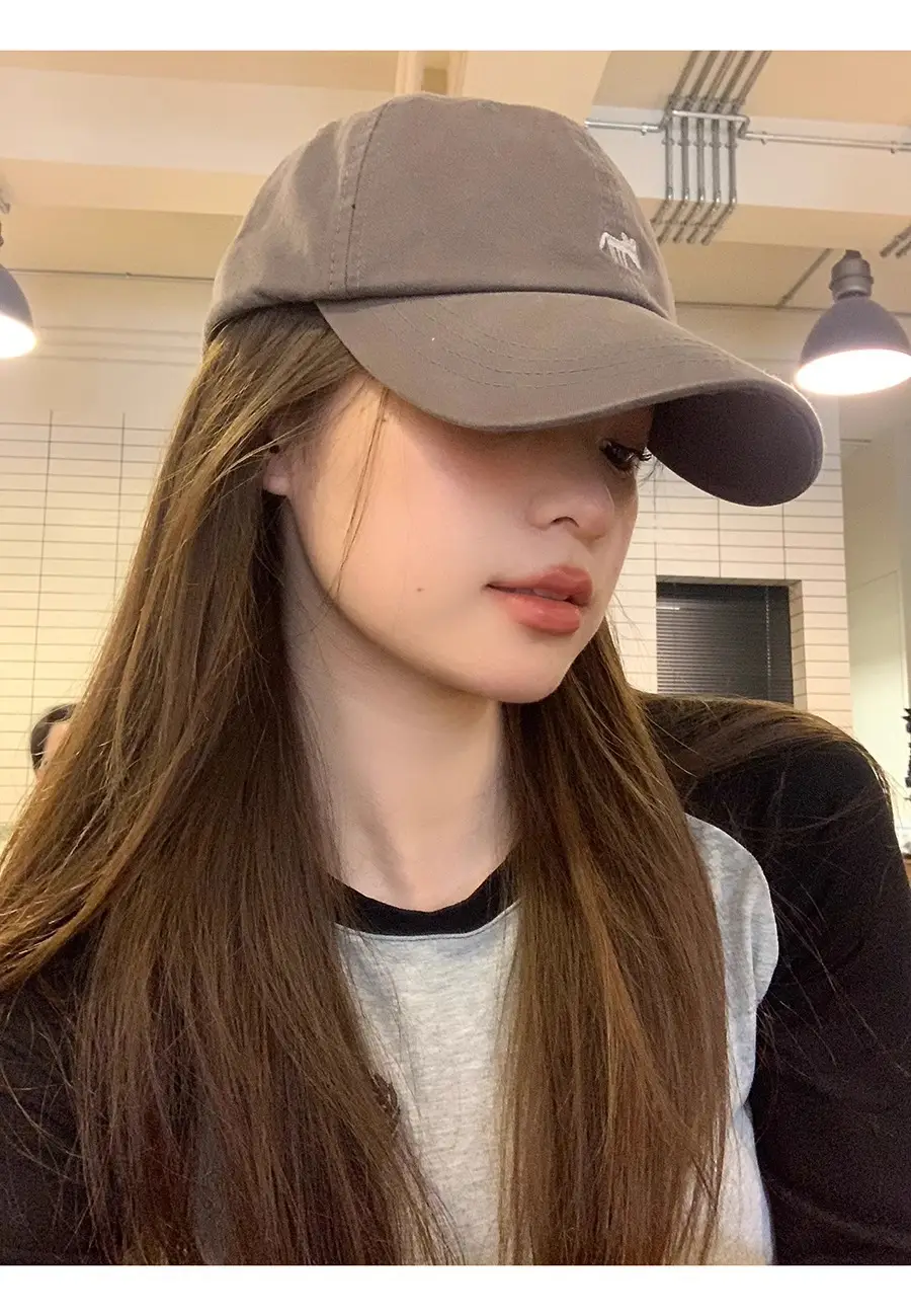 Japanese Embroidered Duckbill Cap for Women Beige — feature 6