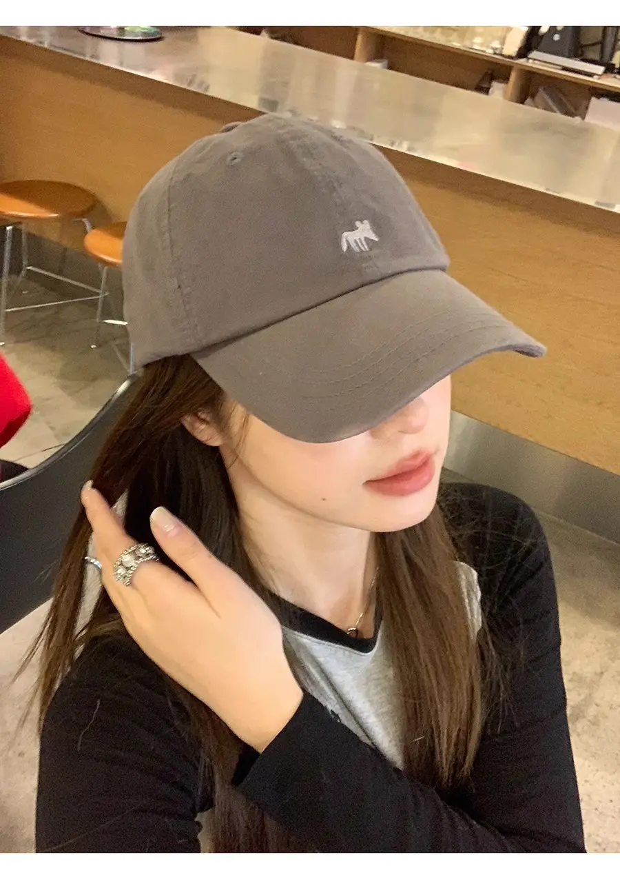 Japanese Embroidered Duckbill Cap for Women Beige — feature 8