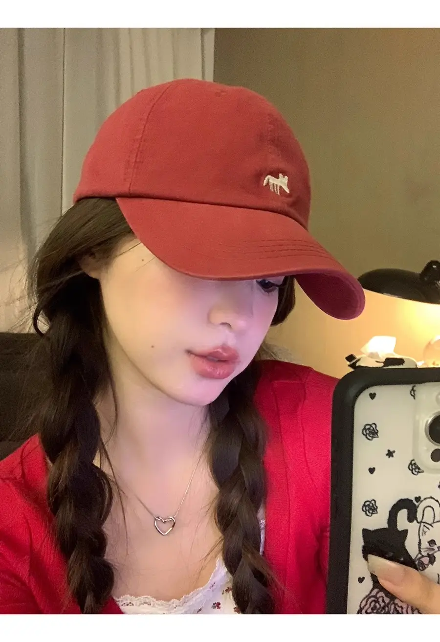 Japanese Embroidered Duckbill Cap for Women Beige — feature 9