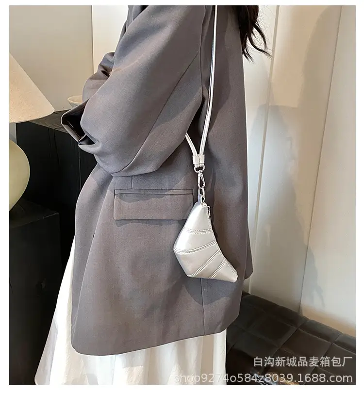 Silver French Niche Shoulder Bag for Women 2026 — feature 1