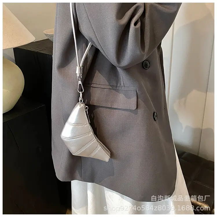 Silver French Niche Shoulder Bag for Women 2026 — feature 20