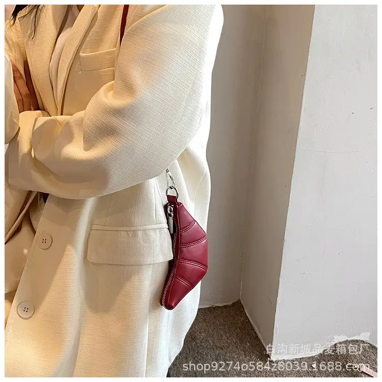 Silver French Niche Shoulder Bag for Women 2026 — feature 27